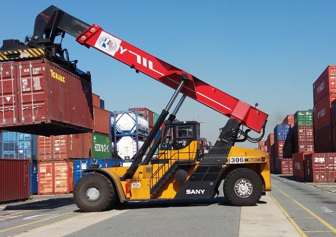 container handle equipment mobile