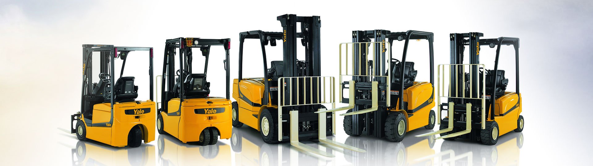 Yale electric forklifts offering compact, energy-efficient designs for best-in-class maneuverability in narrow aisles and various indoor applications in the UAE.